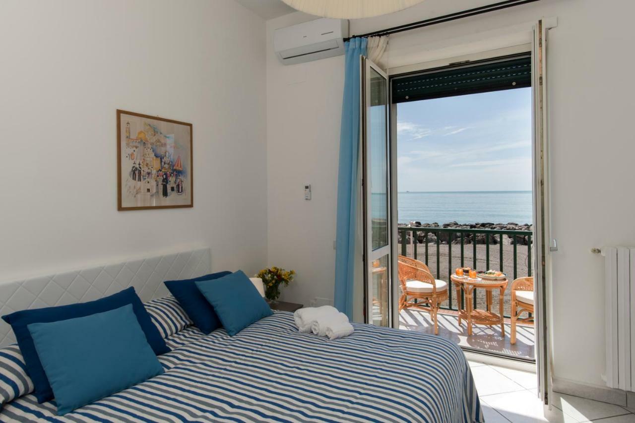 Mare Mia Apartment Salerno Exterior photo